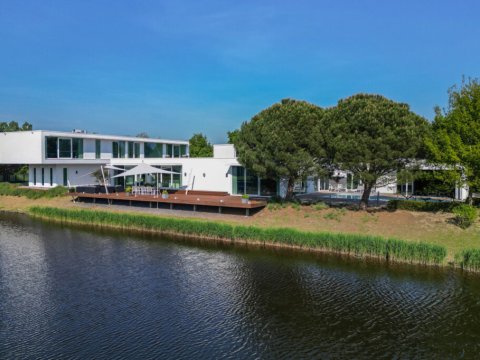  Waterlelie 15, Terneuzen