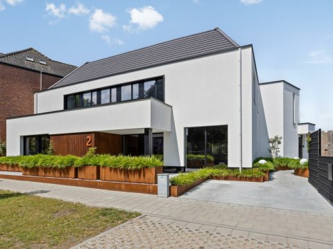  Dorpsplein 2, Zuiddorpe