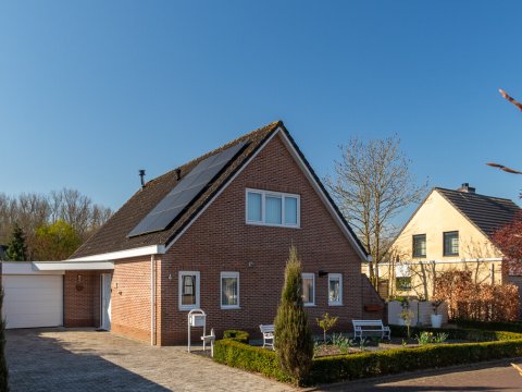  Klaver 6, Hulst