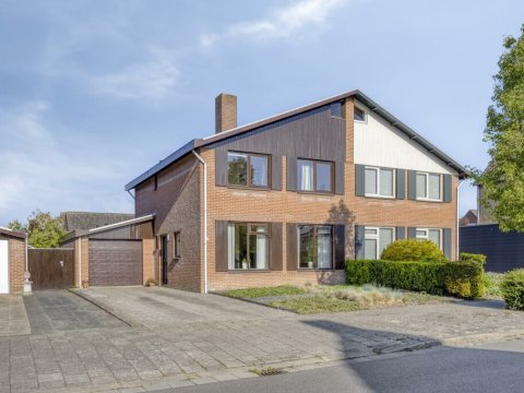  Karel Doormanstraat 8, Kloosterzande