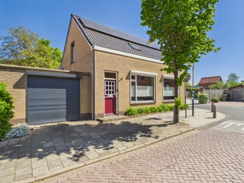  Hengstdijkse Kerkstraat 2, Hengstdijk