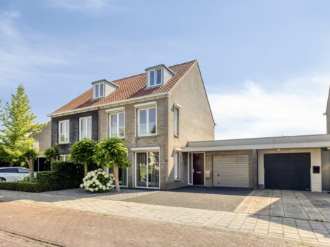  Alexander de Grotestraat 17, Hulst