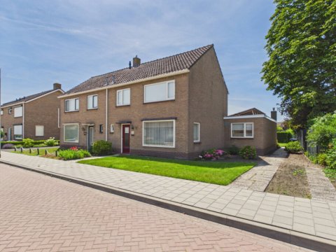  Pastoor Willemsstraat 2, Lamswaarde