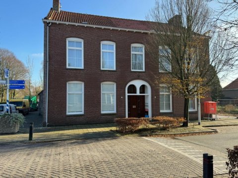  Schoolstraat 2, Hoofdplaat