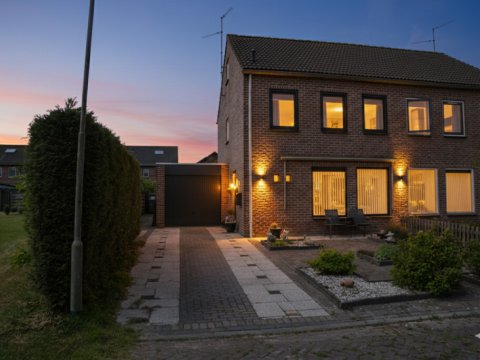  Grote Beer 34D, Oostburg