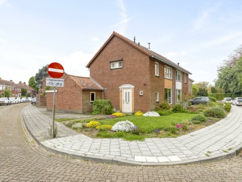  Aagje Dekenstraat 16, Terneuzen