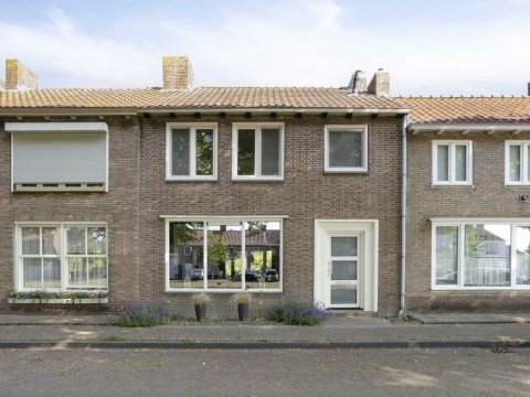  Lange Heerenstraat 9, Schoondijke