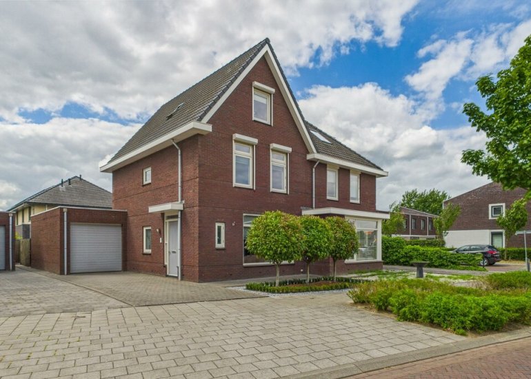 Alexander de Grotestraat 8, Hulst