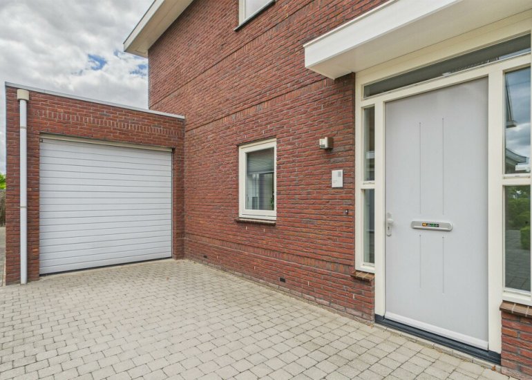  Alexander de Grotestraat 8, Hulst