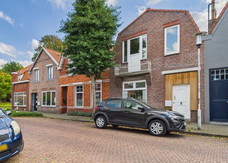 Westdam 13, Sas Van Gent