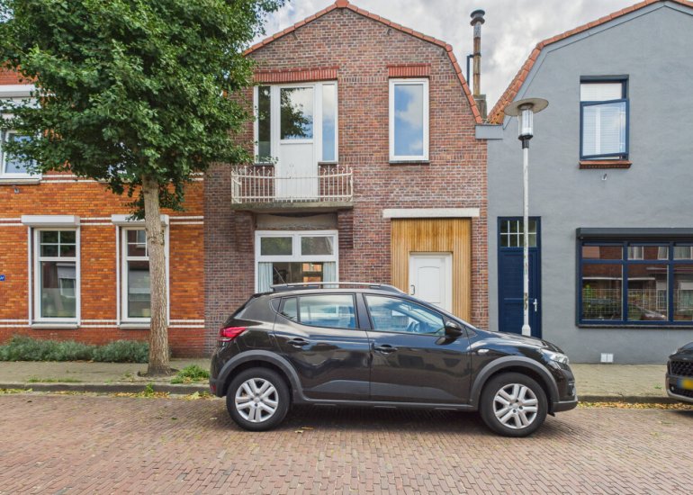 Westdam 13, Sas Van Gent