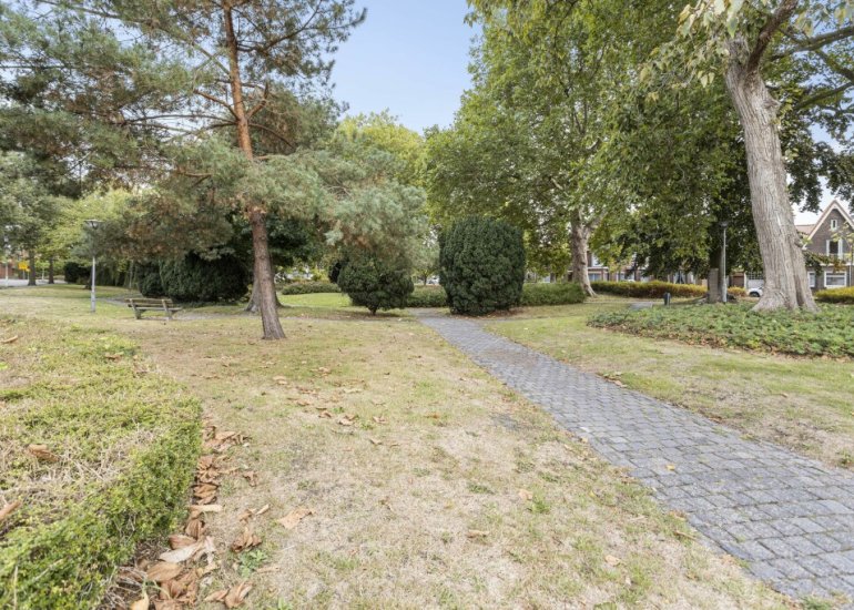 Westdam 13, Sas Van Gent