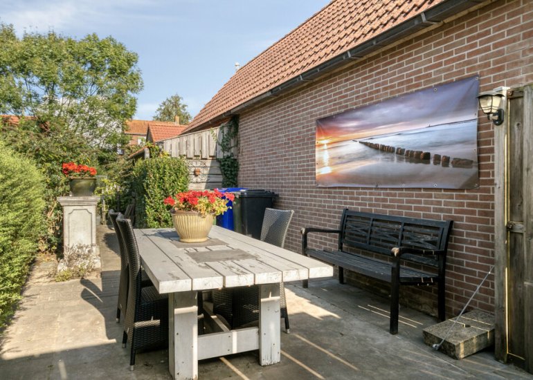 Burg. Verplankeplein 12, Biervliet