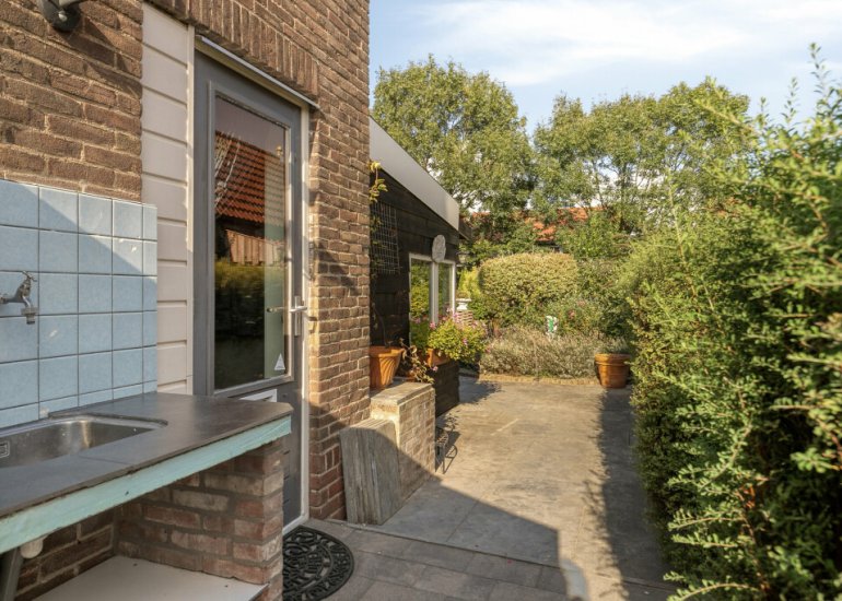 Burg. Verplankeplein 12, Biervliet