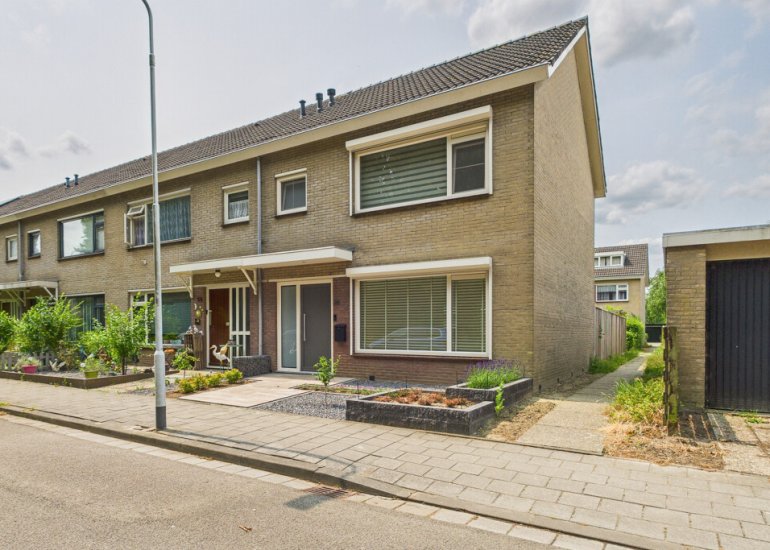 Madame Curiestraat 36, Terneuzen