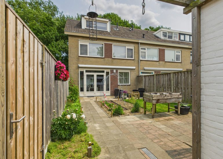 Madame Curiestraat 36, Terneuzen