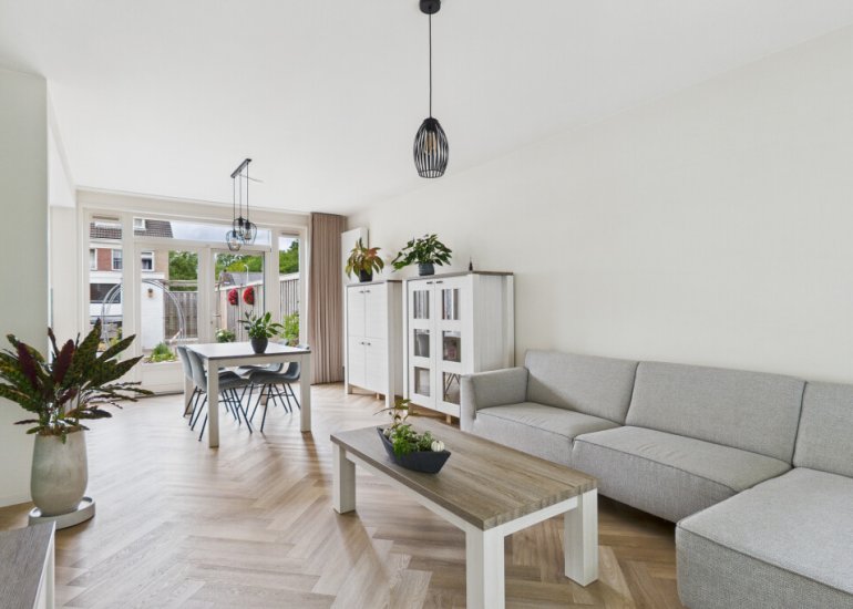 Madame Curiestraat 36, Terneuzen