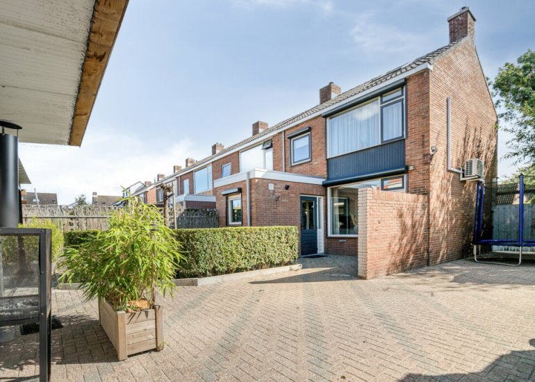 Wilhelminastraat 1, Hoek