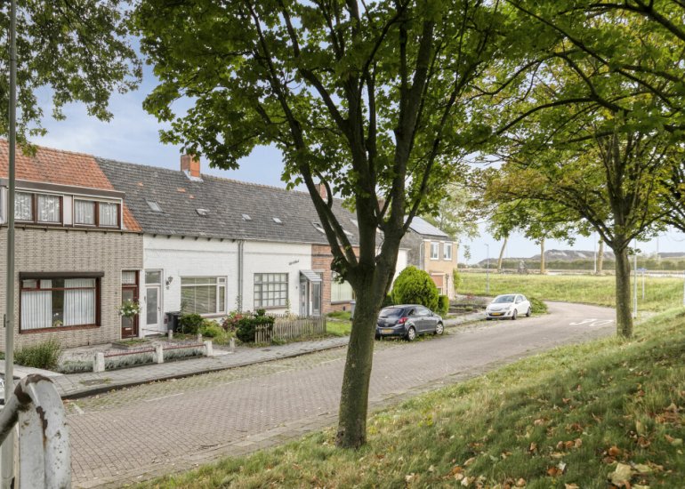  Nieuwe Kerkstraat 10, Sluiskil