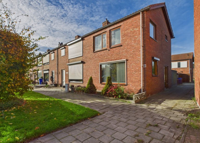  Oranjestraat 11, Sas Van Gent