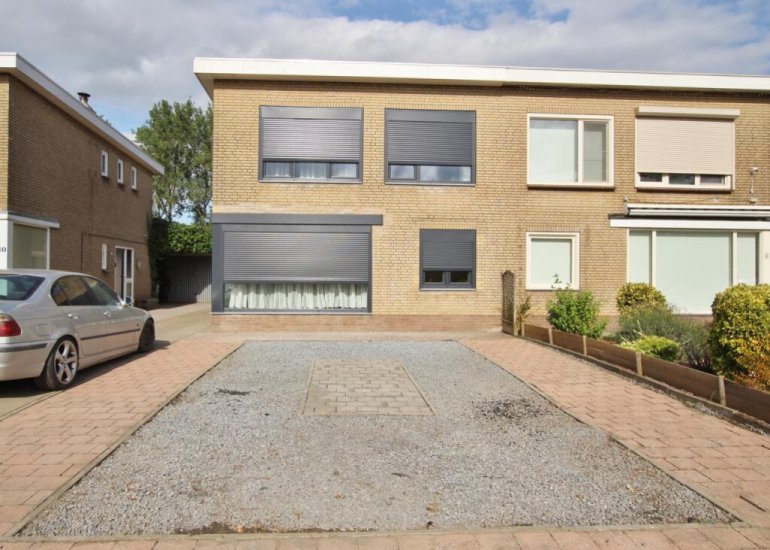  Zouterik 8, Philippine