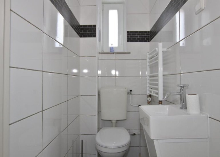  Zouterik 8, Philippine