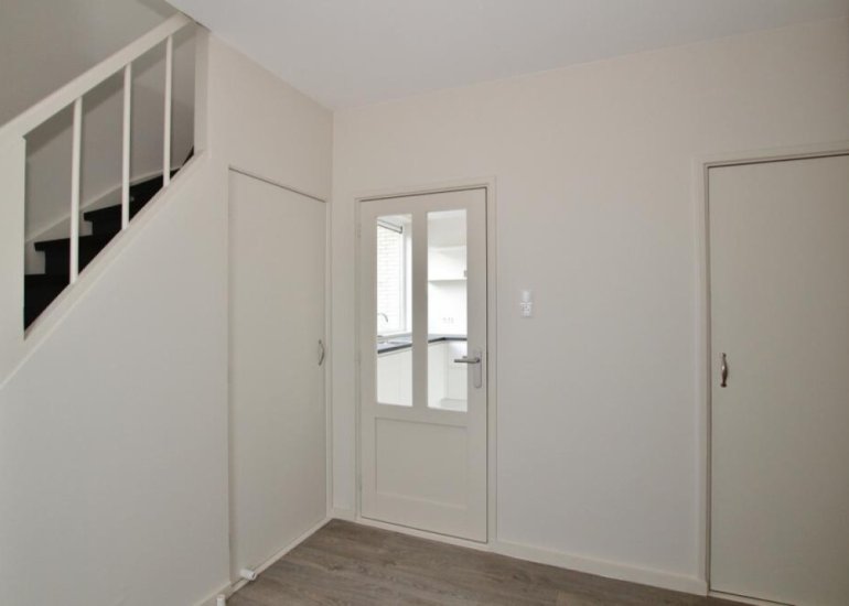  Zouterik 8, Philippine