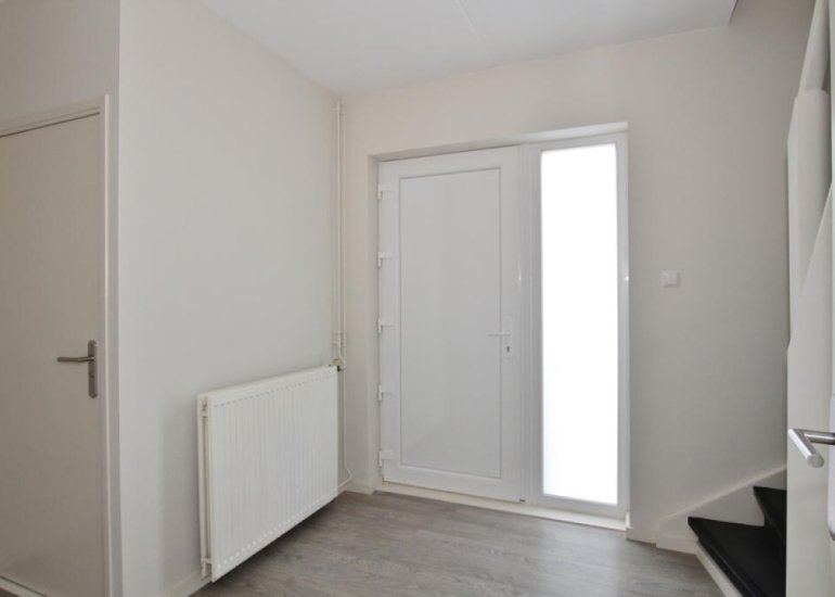  Zouterik 8, Philippine