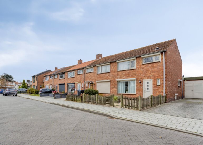  Pastoor Schetsstraat 1B, Sint Jansteen