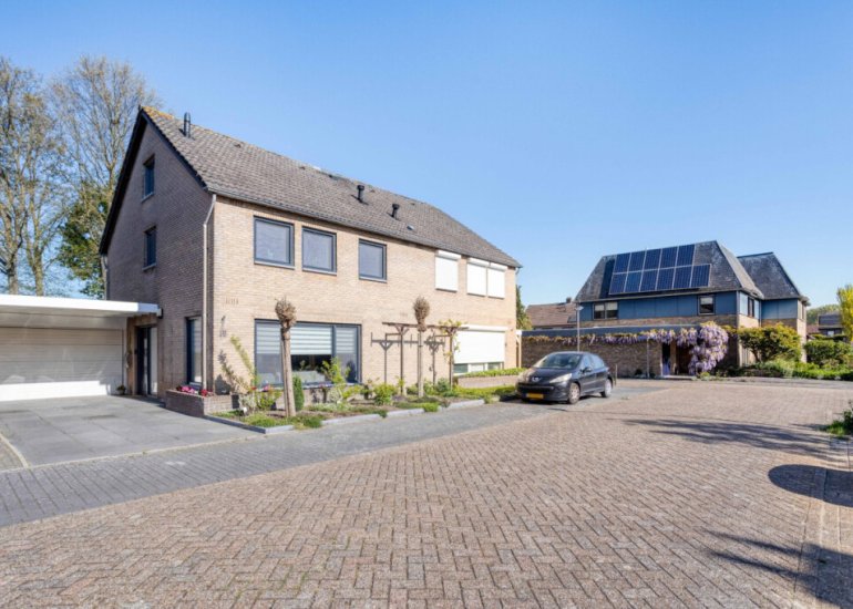  Ir Lelystraat 15, Hulst