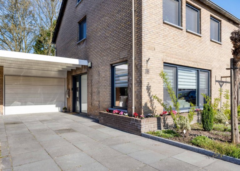  Ir Lelystraat 15, Hulst