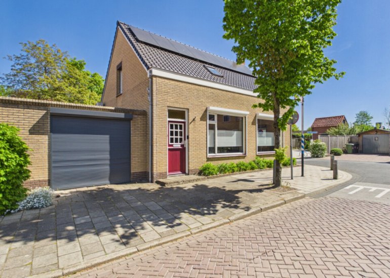  Hengstdijkse Kerkstraat 2, Hengstdijk