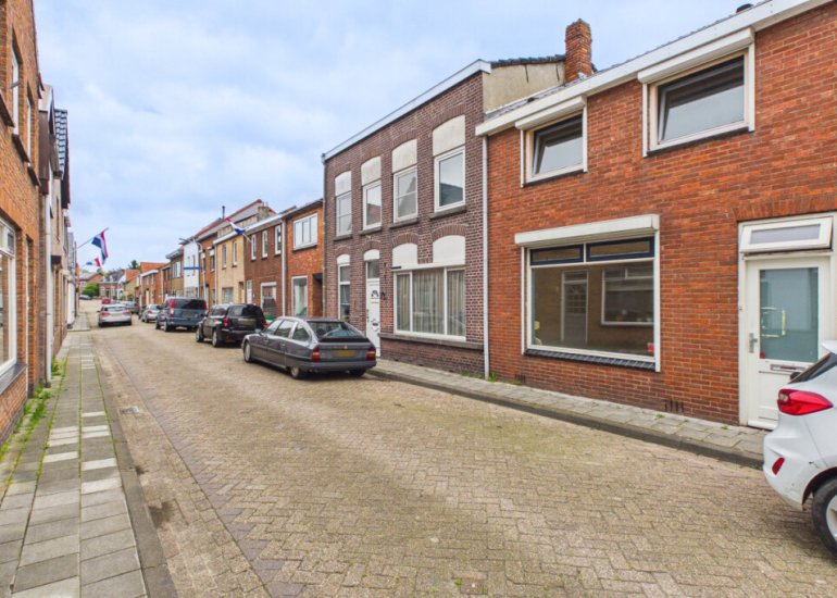  Weststraat 10, Philippine