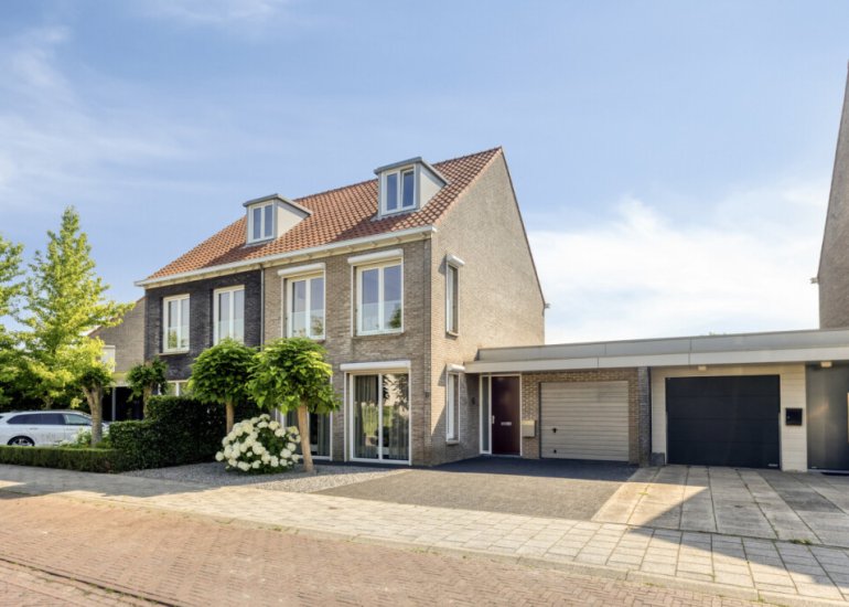  Alexander de Grotestraat 17, Hulst