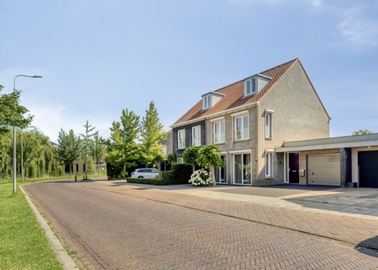  Alexander de Grotestraat 17, Hulst