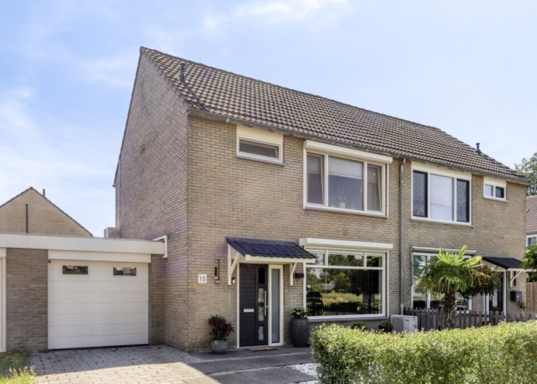  de Vosplantsoen 15, Hulst