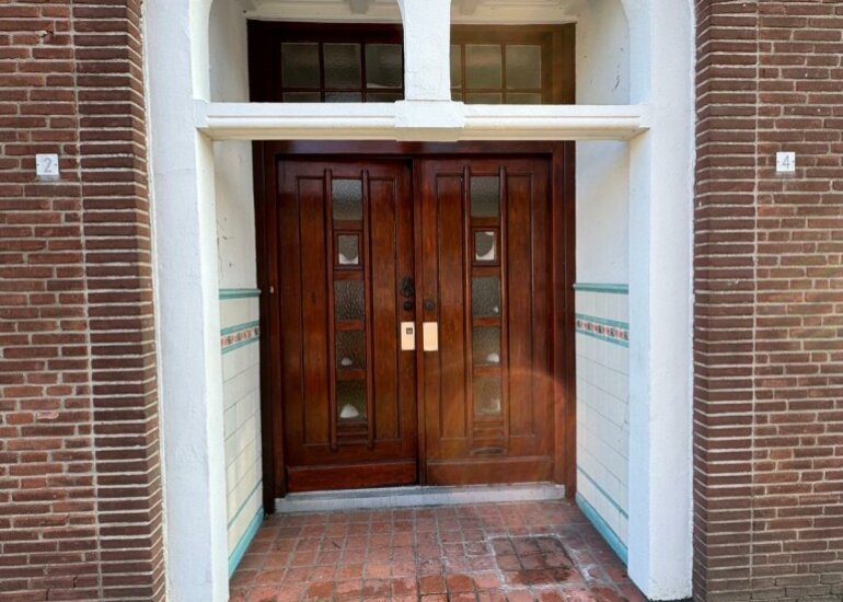  Schoolstraat 2, Hoofdplaat