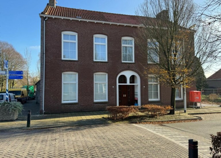  Schoolstraat 2, Hoofdplaat
