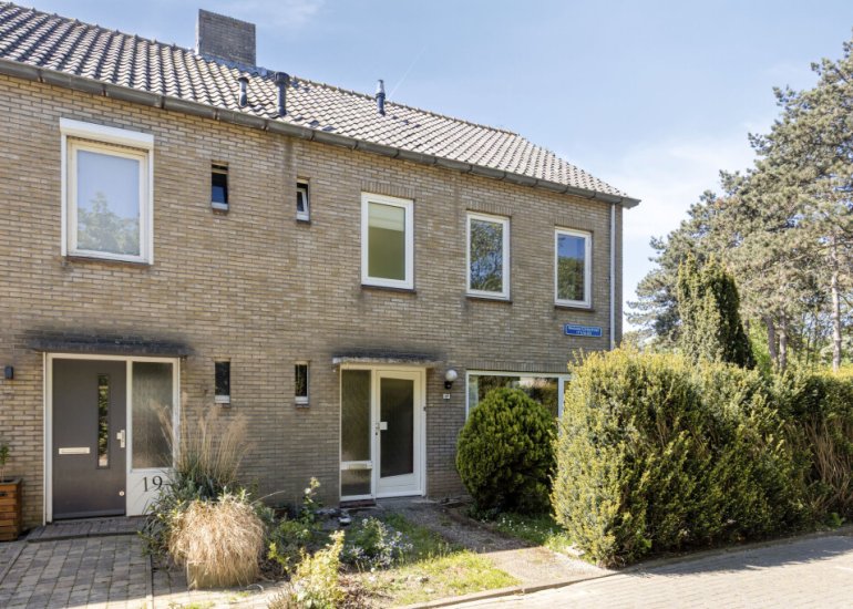 Madame Curiestraat 17, Terneuzen