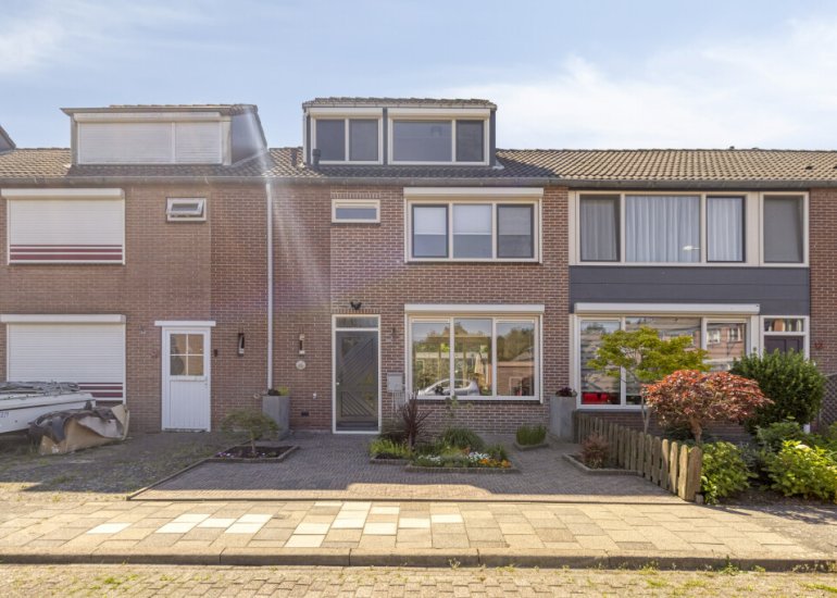  Azaleastraat 11, Hoek