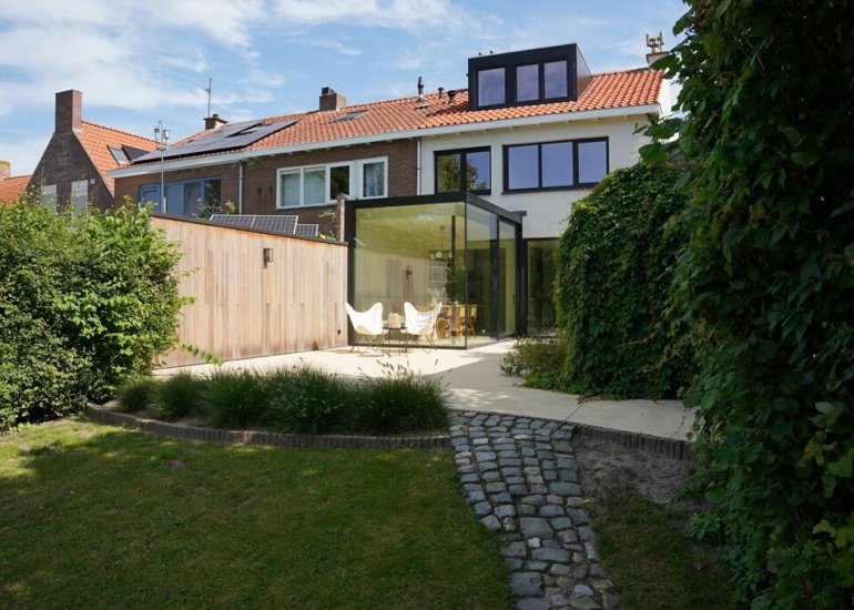 Oostburgsestraat 8, Zuidzande