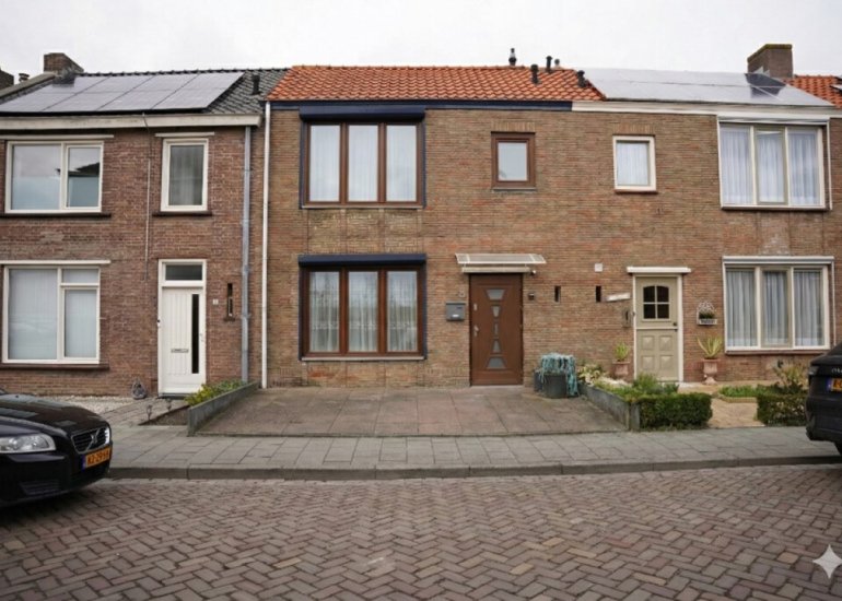  Mr. J.E. Risseeuwstraat 3, Oostburg