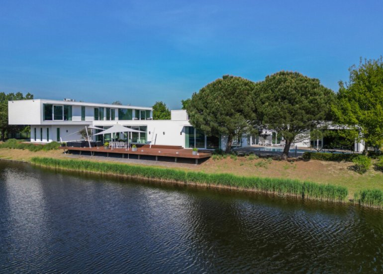  Waterlelie 15, Terneuzen