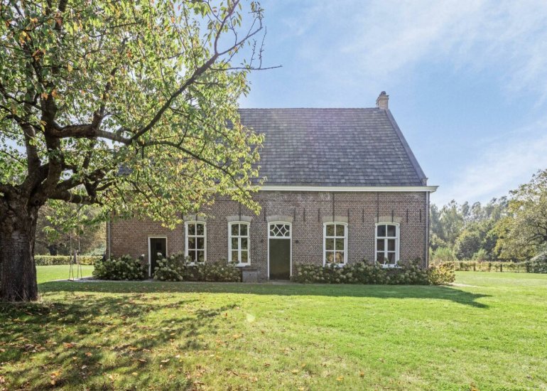  Eerste Verkorting 8, Axel