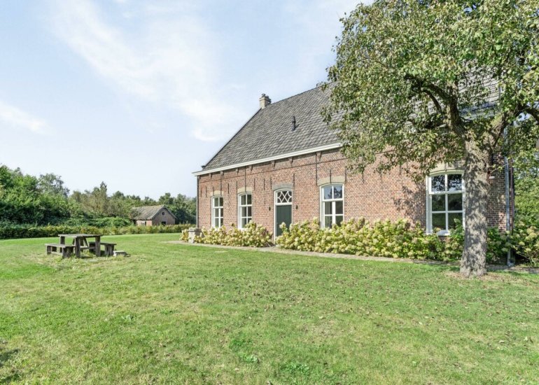  Eerste Verkorting 8, Axel