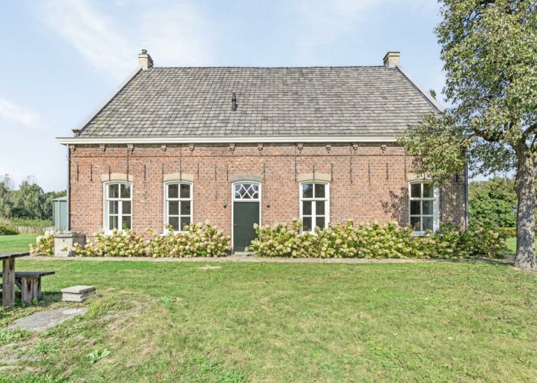  Eerste Verkorting 8, Axel