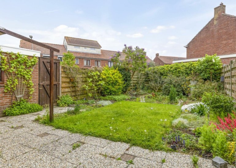 Aagje Dekenstraat 16, Terneuzen