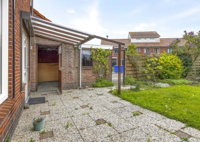  Aagje Dekenstraat 16, Terneuzen