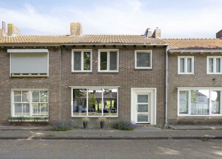 Lange Heerenstraat 9, Schoondijke
