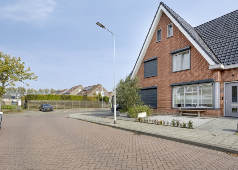  Carmen 48, Sint Jansteen